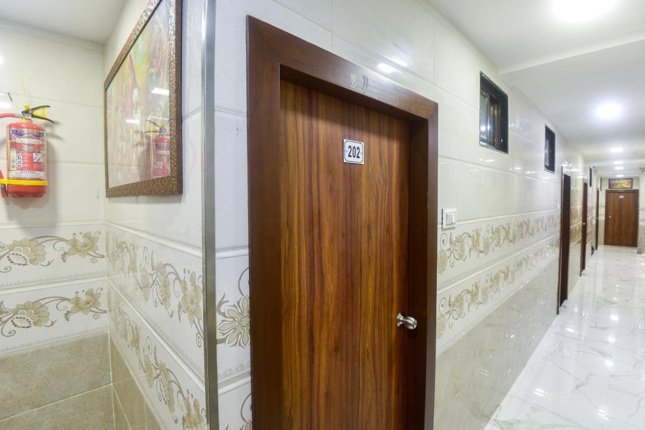 Oyo 63295 T Junction Residency Hotel Mumbai Ngoại thất bức ảnh